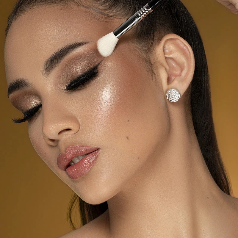 SIGMA BEAUTY | E61 Luxe All-Purpose Buffer 4 SIGMA BEAUTY | E61 Luxe All-Purpose Buffer - Image 2