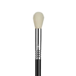 SIGMA BEAUTY | E61 Luxe All-Purpose Buffer 7 SIGMA BEAUTY | E61 Luxe All-Purpose Buffer -Sturm Beauty Shop E61closeup jpg