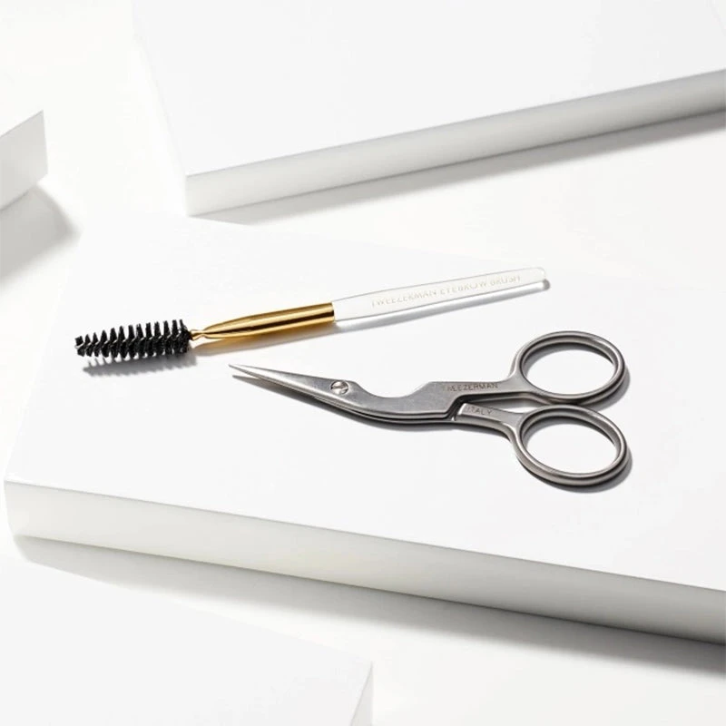 TWEEZERMAN | Brow Shaping Scissors & Brush 4 TWEEZERMAN | Brow Shaping Scissors & Brush - Image 2